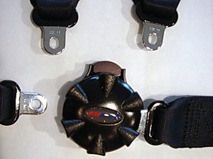 cessna rotary buckle open